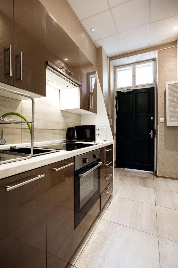 Hungarian Rebelian With Ac Apartment Budapest Luaran gambar