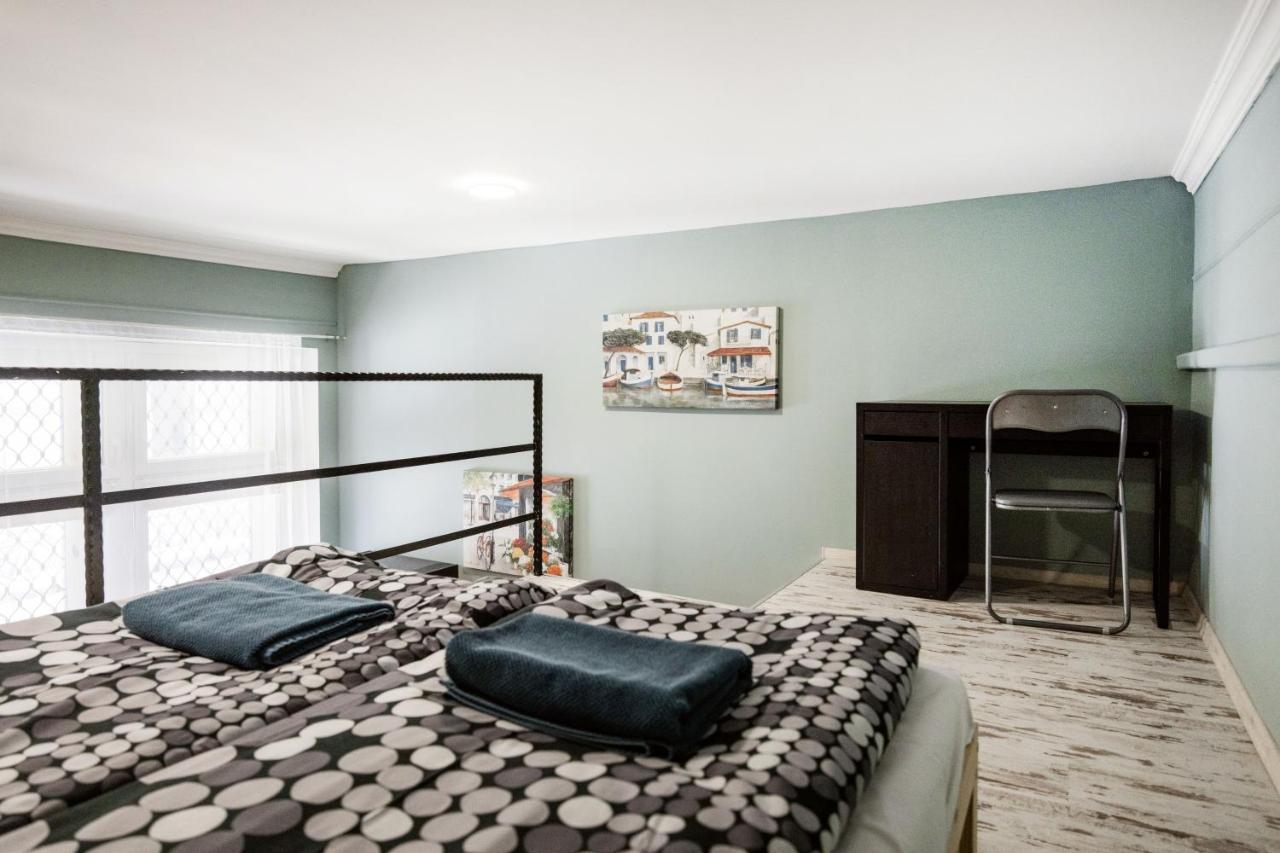 Hungarian Rebelian With Ac Apartment Budapest Luaran gambar