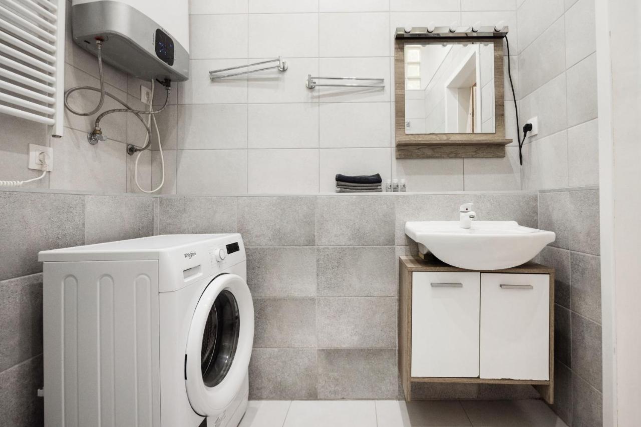 Hungarian Rebelian With Ac Apartment Budapest Luaran gambar